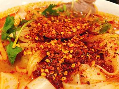 ティーヌン 神保町店