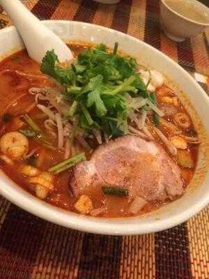 ティーヌン 神保町店