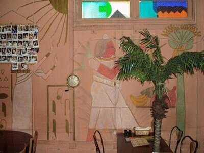 オリエンタル テーブル