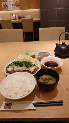 とんかつ勝 上大岡店