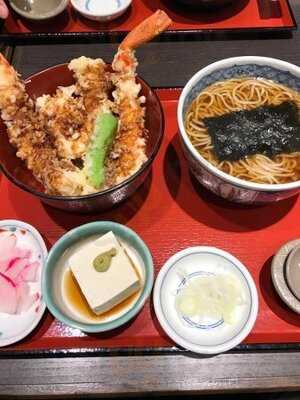 永坂更科 布屋太兵衛