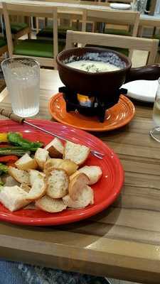 カフェ＆ワイン バジル