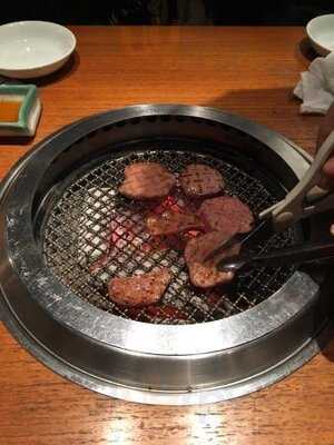 焼肉キッチンスタジアム 黒5 本店