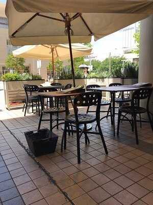 レベッカイータリー