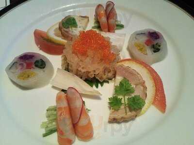 ラウンジバーリラ