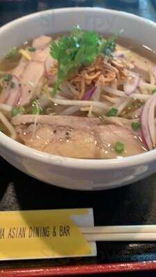 ヨコハマ アジアンダイニング&バー