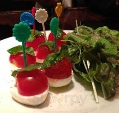 横浜 関内のライブレストランバーparadise Cafe