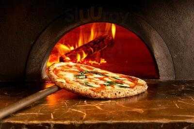 Pizza Salvatore Cuomo 代官山