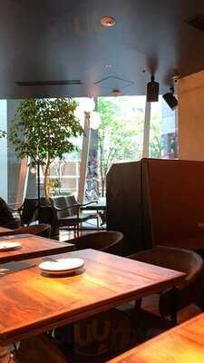 800°degrees 東京国際フォーラム店