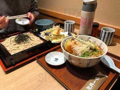 更科一休 横浜ポルタ店