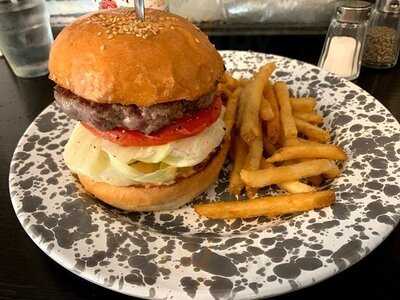 世界のビールと肉料理 Sunday 水道橋