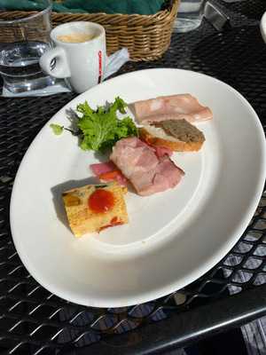 フォレスタリア