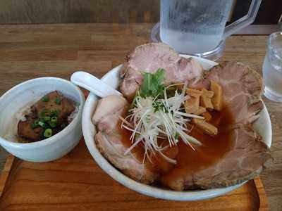 らーめんshigetomi