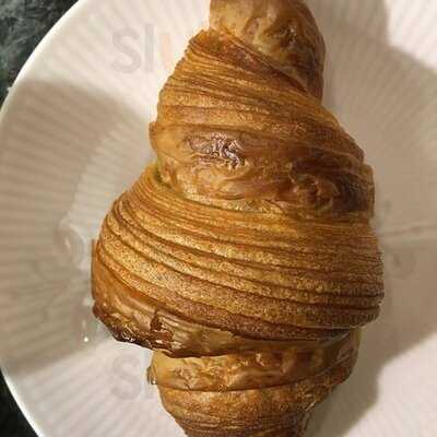 デューカ ディ カマストラ 高島町店