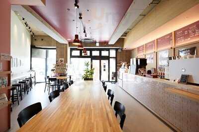 Allison House Cafe Azamino