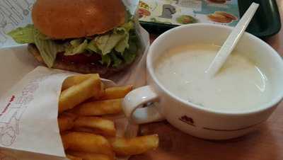 モスバーガー 横浜佐江戸店