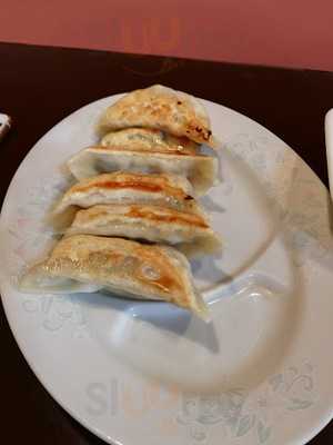 横濱 一品香 若葉台店