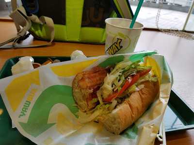 サブウェイ 横浜センター北店