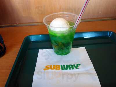 サブウェイ 横浜センター北店