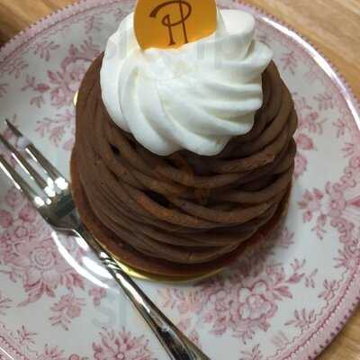 ピエール・エルメ 渋谷ヒカリエ Shinqs店