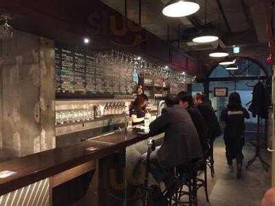 カフェ ヒューガルデン