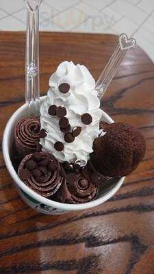 ロールアイスクリームファクトリー 横浜 山下公園ドン キホーテ店