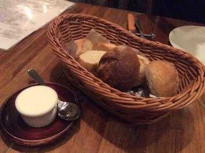 トラットリア ドゥエ コローリ