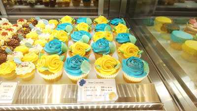 ローラズ カップケーキ 東京