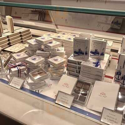 ユーゴ&ヴィクトール 表参道ヒルズ店