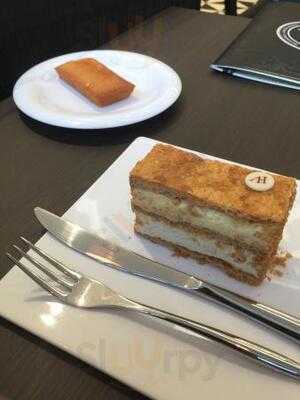 ユーゴ&ヴィクトール 表参道ヒルズ店