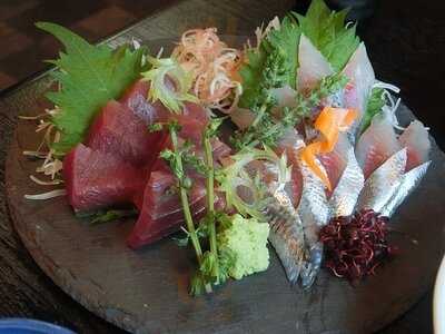 食べ物屋 来龍虎