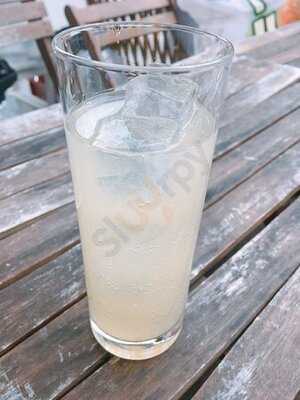 S Ebisu Cafe Bar心斎橋店