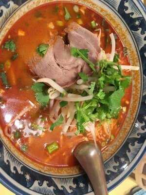 ティーヌン・ダイニング 渋谷道玄坂店