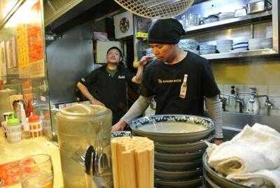 ティーヌン・ダイニング 渋谷道玄坂店
