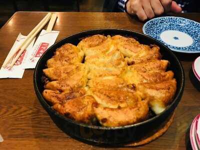 博多鉄なべ餃子なかよし