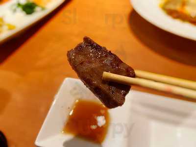 塩ホルモン好ちゃん 神田本店