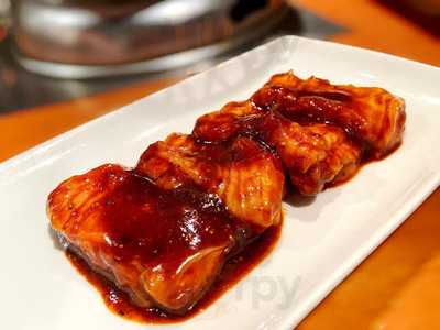 塩ホルモン好ちゃん 神田本店