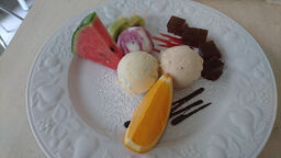 おし花レストラン ホワイトガーデン