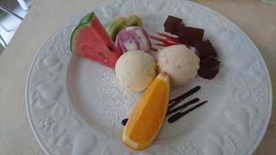 おし花レストラン ホワイトガーデン