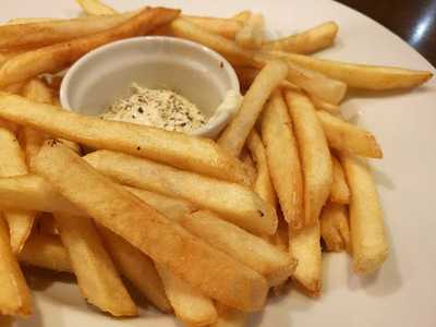 ロイヤルホスト谷津坂店