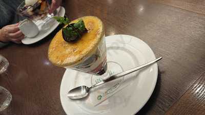 ロイヤルホスト谷津坂店