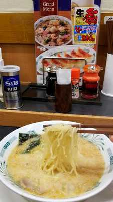 日高屋 神田西口店