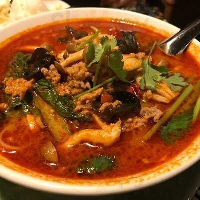 アジアンキッチン ラーイ・マーイ