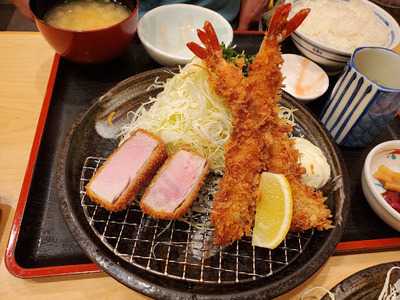 とんかつ専科やまかつ