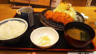 とんかつ専科やまかつ