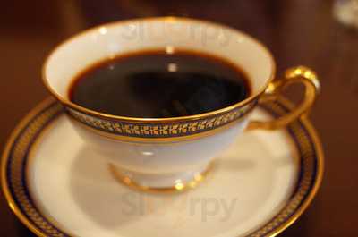 スリーペンギンズコーヒーアンドロースター