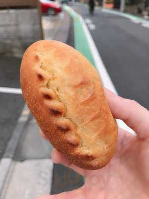 Boulangerie Et Cafe Main Mano