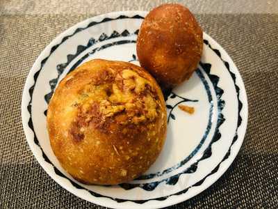 Boulangerie Et Cafe Main Mano