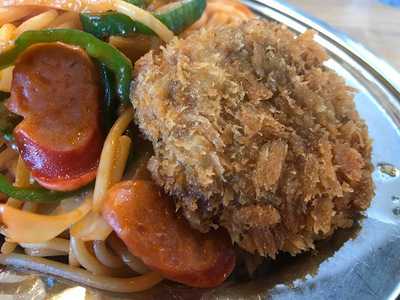 ナポリタン食堂 パンチ 本牧埠頭店