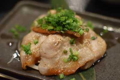 渋谷東急本店前のひもの屋